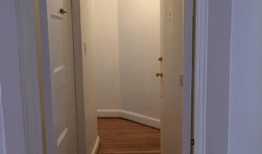 3520 W PL NW #103, Washington, DC 20007 - 1 Beds, 1 Bath