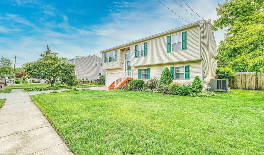 921 Navajo Ave, Absecon, NJ 08201 - 4 Beds, 3 Bath