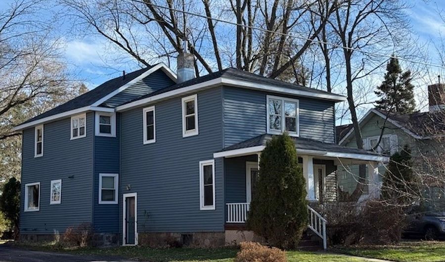 515 VIRGINIA St, Antigo, WI 54409 - 4 Beds, 2 Bath