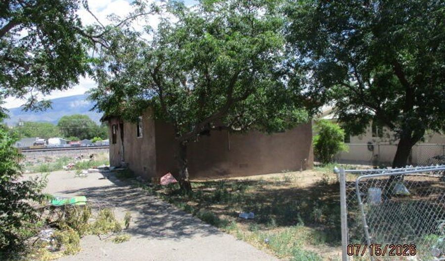 724 Avenida Perea, Bernalillo, NM 87004 - 1 Beds, 1 Bath