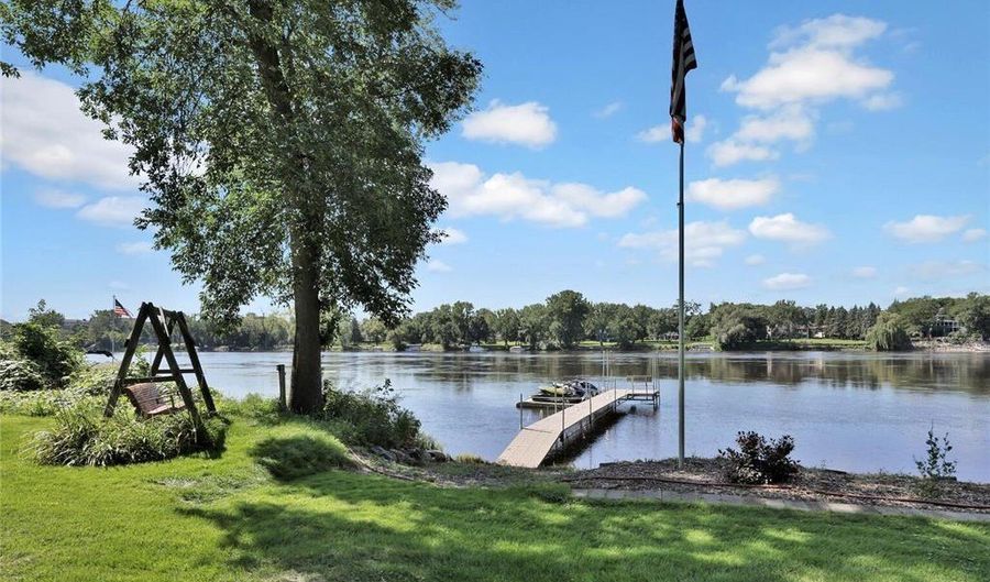 706 Benton St, Anoka, MN 55303 - 3 Beds, 2 Bath