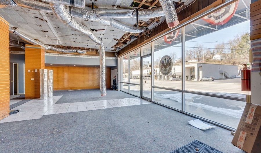 560 W Main St, Abingdon, VA 24210 - 0 Beds, 0 Bath