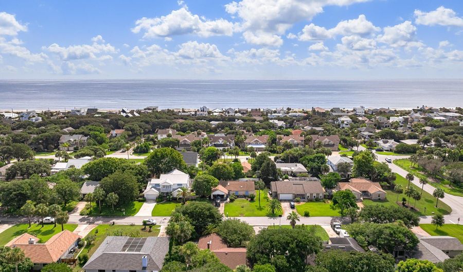 1812 SEA OATS Dr, Atlantic Beach, FL 32233 - 3 Beds, 2 Bath