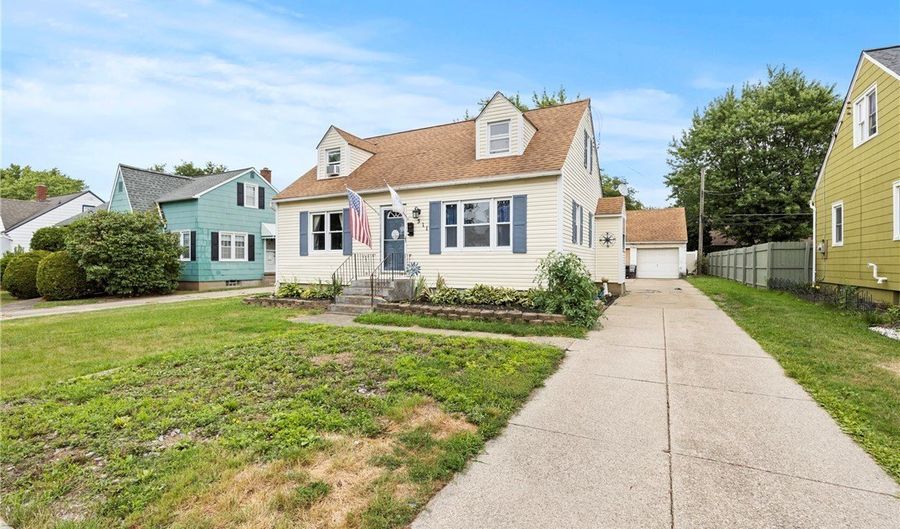 511 Capen Blvd, Amherst, NY 14226 - 4 Beds, 1 Bath