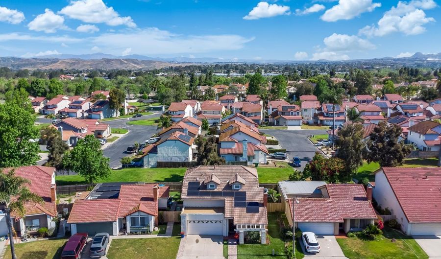 4478 Silver Birch Way, Oceanside, CA 92057 - 3 Beds, 3 Bath