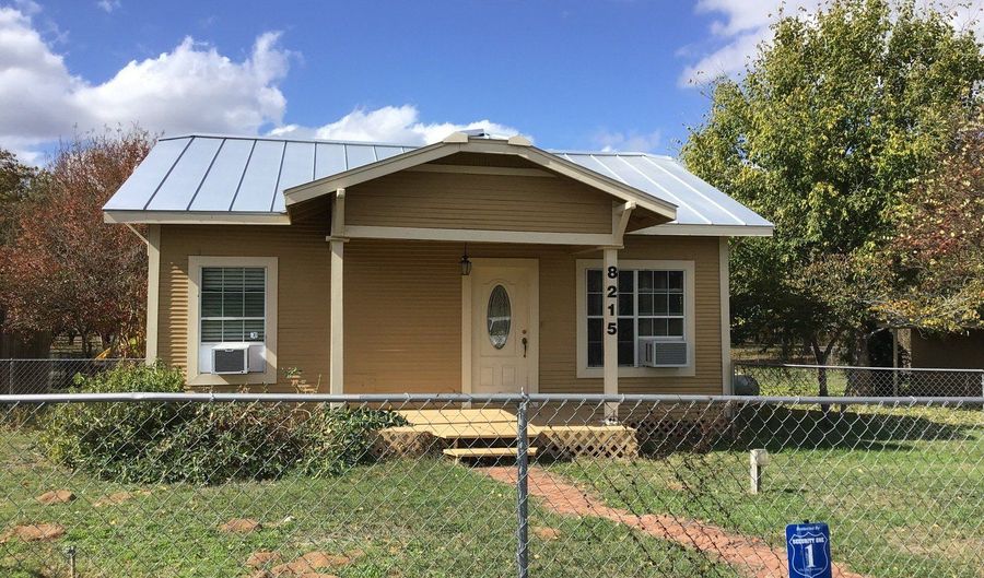 8215 E Loop 1604 S, Adkins, TX 78101 - 2 Beds, 1 Bath