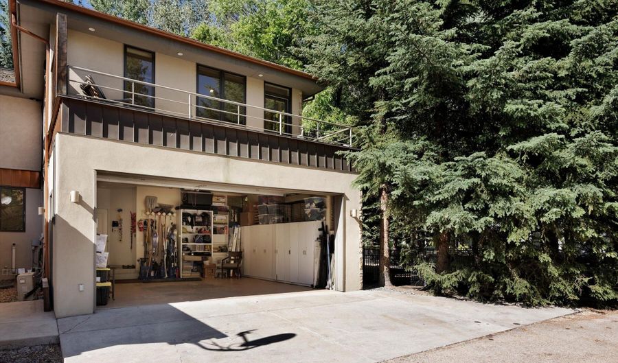 736 W Smuggler St B, Aspen, CO 81611 - 4 Beds, 4 Bath