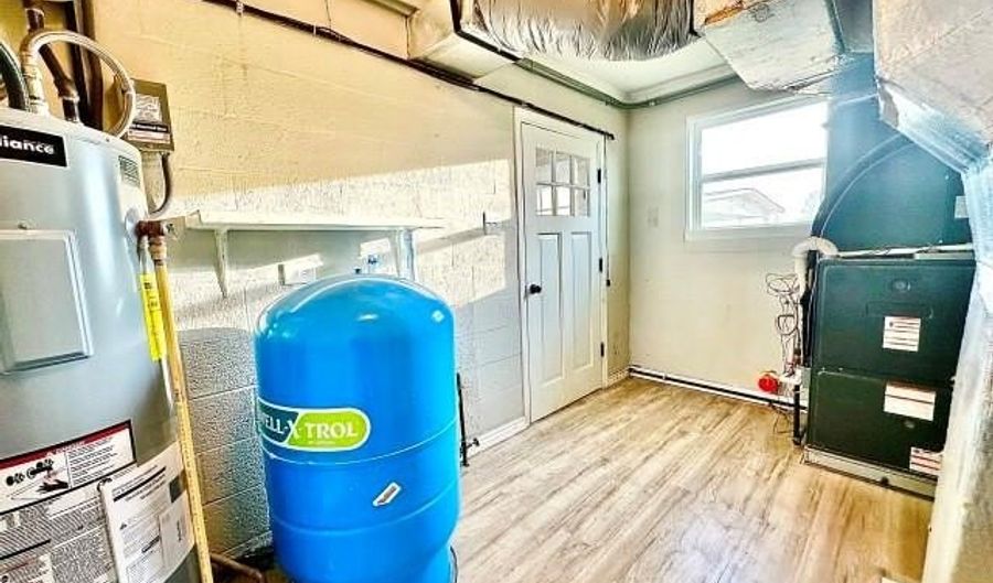 1406 N 7th St, Alpine, TX 79830 - 2 Beds, 1 Bath