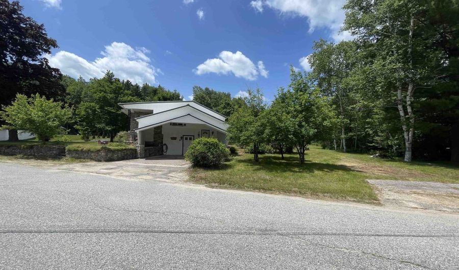 17 Charron Ave, Berlin, NH 03570 - 2 Beds, 1 Bath