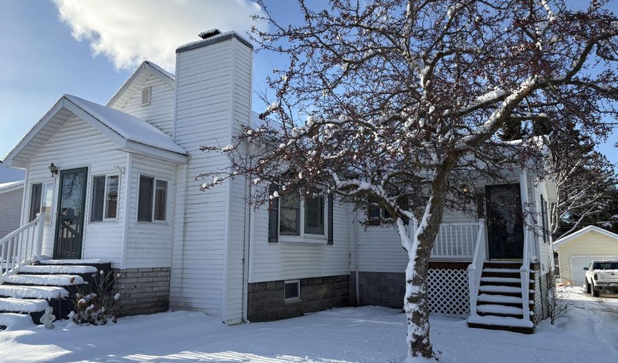 920 Sable St, Alpena, MI 49707 - 2 Beds, 2 Bath