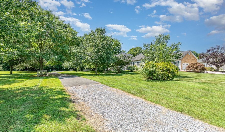 184 MAPLE GLEN Dr, Dover, DE 19904 - 3 Beds, 2 Bath