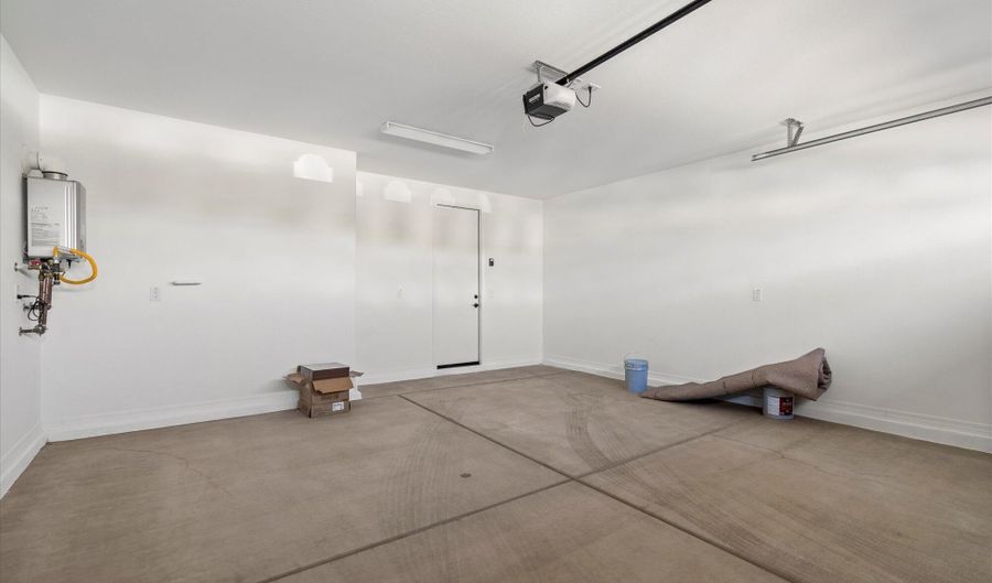 10211 W Crittenden Ln, Avondale, AZ 85392 - 4 Beds, 3 Bath