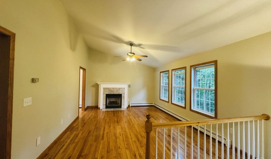 208 Water St, Canterbury, CT 06331 - 3 Beds, 3 Bath