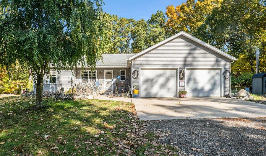 3969 121st Ave, Allegan, MI 49010 - 5 Beds, 2 Bath