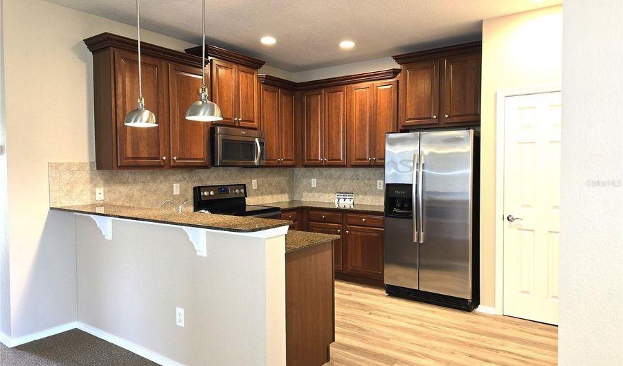 5646 SUNSET FALLS Dr, Apollo Beach, FL 33572 - 2 Beds, 2 Bath