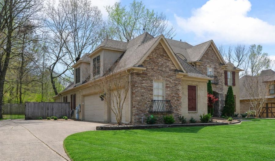 11979 HENNING OAKS Ln, Arlington, TN 38002 - 5 Beds, 3 Bath