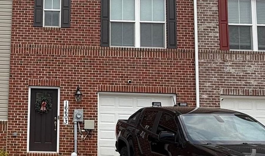 16603 ANEGADA Dr, Accokeek, MD 20607 - 3 Beds, 4 Bath