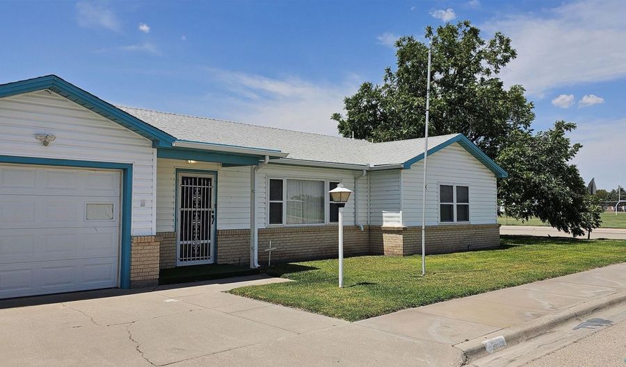 1401 W Cannon Ave, Artesia, NM 88210 - 3 Beds, 2 Bath