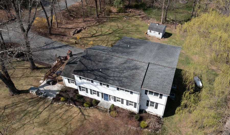 2 Greenview Rd, Brookfield, CT 06804 - 5 Beds, 5 Bath
