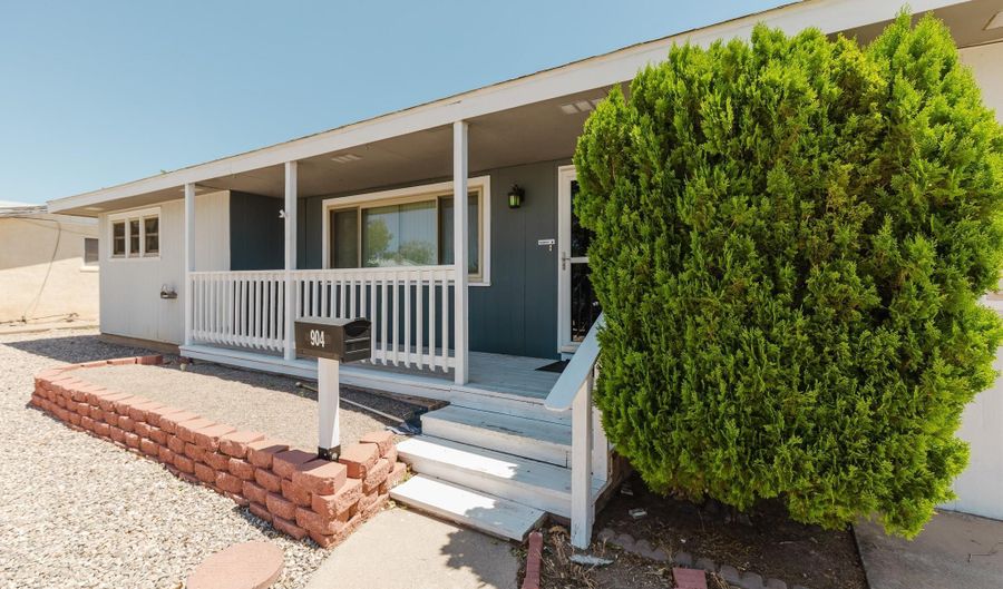 904 Spruce Ave, Alamogordo, NM 88310 - 4 Beds, 2 Bath