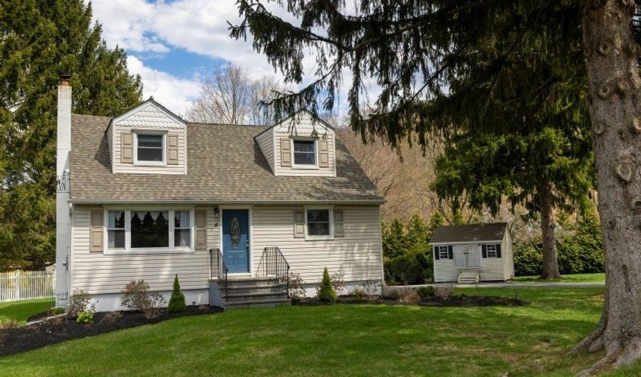 4 Park Ln, Andover, NJ 07860 - 3 Beds, 2 Bath