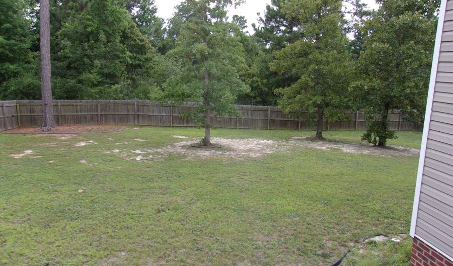 1095 Magnolia Dr, Aberdeen, NC 28315 - 4 Beds, 3 Bath