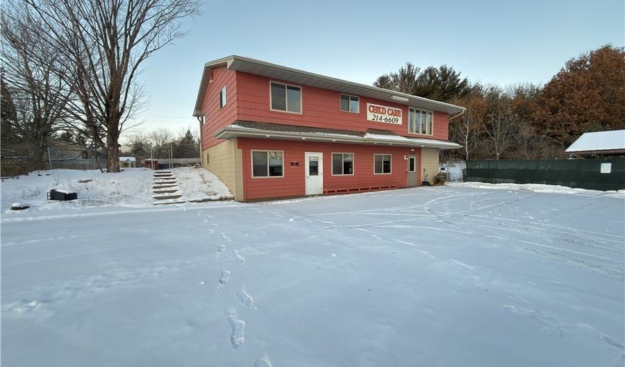 2328 N Hillcrest Pkwy, Altoona, WI 54720 - 0 Beds, 0 Bath