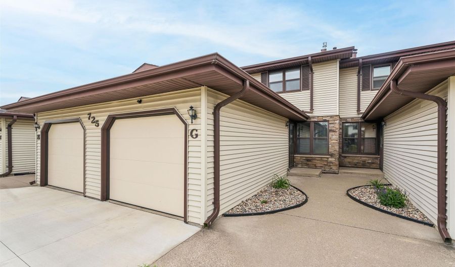 725 S WESTHAVEN Pl G, Appleton, WI 54914 - 2 Beds, 2 Bath