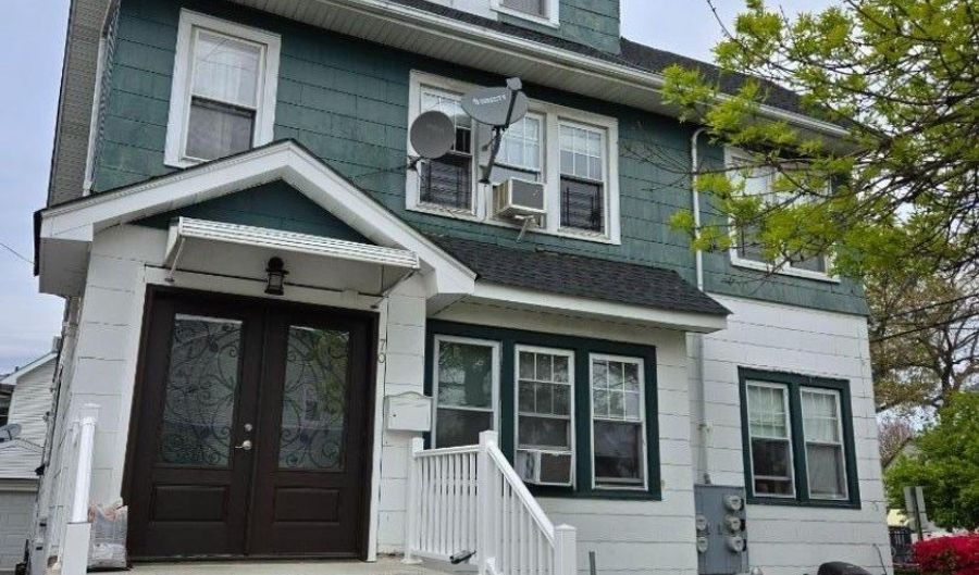 70 Overlook Ave 2, Belleville, NJ 07109 - 3 Beds, 1 Bath