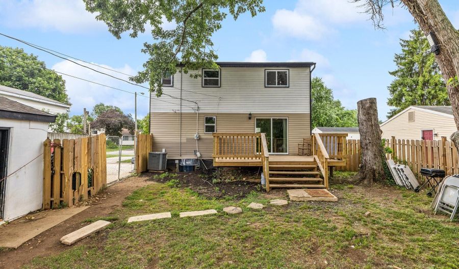 5044 Albany Dr, Columbus, OH 43232 - 4 Beds, 2 Bath