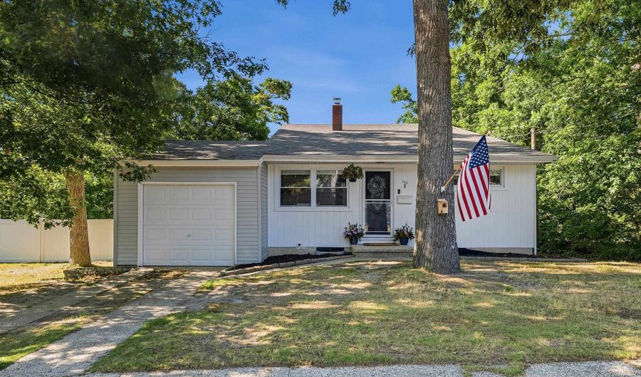 110 Pennsylvania Ave, Absecon, NJ 08201 - 3 Beds, 2 Bath
