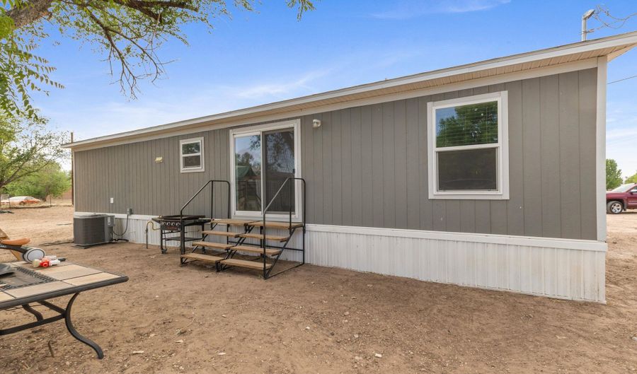 16 Serafin Rd, Belen, NM 87002 - 3 Beds, 2 Bath