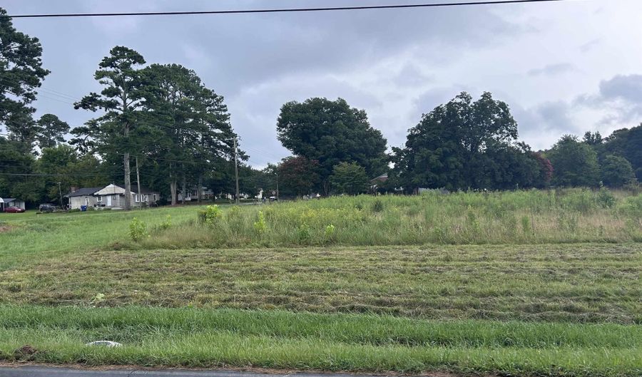 1006 W Main St, Albertville, AL 35950 - 0 Beds, 0 Bath