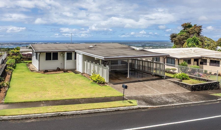 2335 Aumakua St, Pearl City, HI 96782 - 3 Beds, 2 Bath