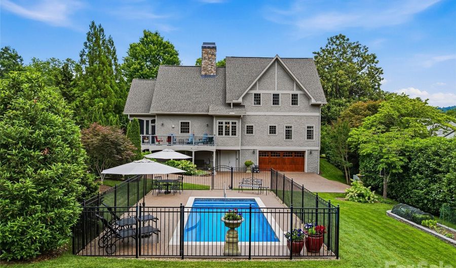 76 Edgelawn Rd, Asheville, NC 28804 - 3 Beds, 5 Bath
