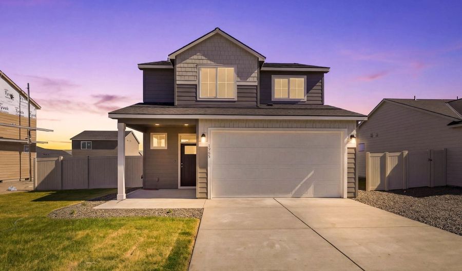 1208 18th St, Benton City, WA 99320 - 3 Beds, 3 Bath