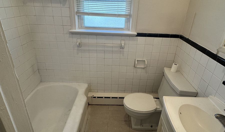 631 Colorado Ave, Bridgeport, CT 06605 - 1 Beds, 1 Bath
