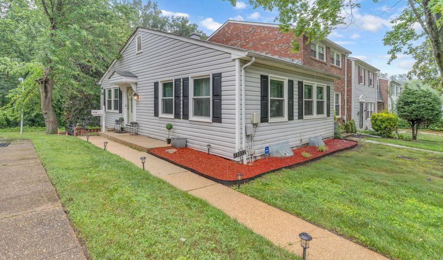 13052 MARQUETTE Ln, Bowie, MD 20715 - 2 Beds, 1 Bath