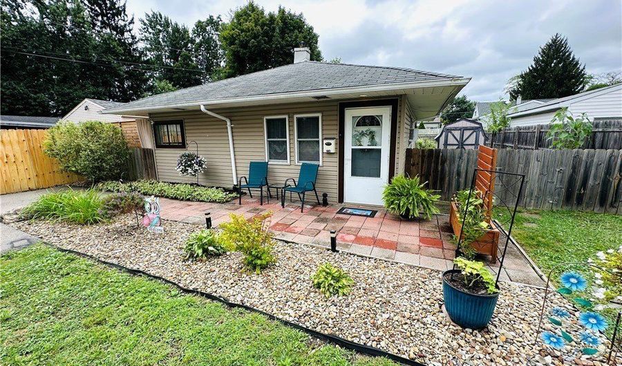 250 N Edgehill Ave, Austintown, OH 44515 - 3 Beds, 1 Bath