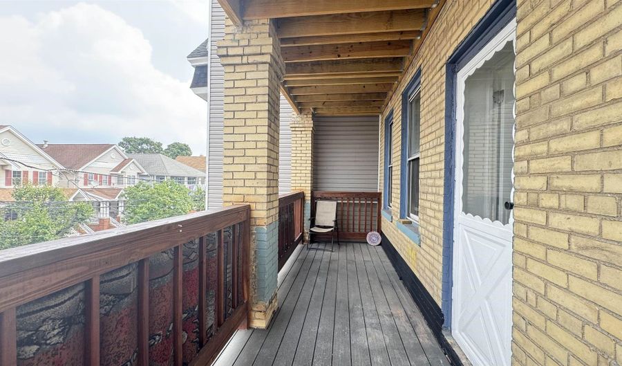40 W 17TH St 3, Bayonne, NJ 07002 - 2 Beds, 1 Bath