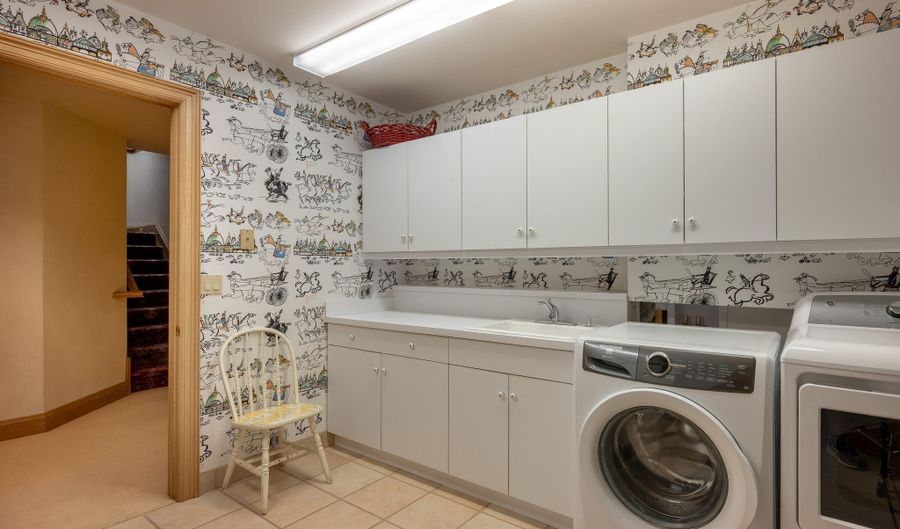 316 W End St, Aspen, CO 81611 - 4 Beds, 4 Bath