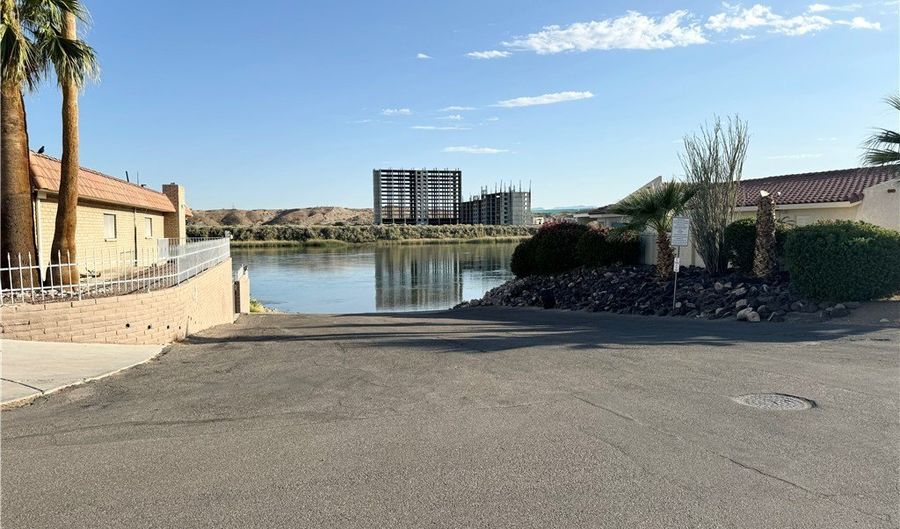 1390 Verde Dr, Bullhead City, AZ 86442 - 3 Beds, 2 Bath