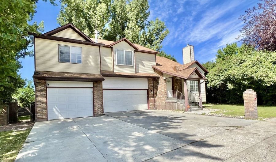 1265 Dotta Dr, Elko, NV 89801 - 4 Beds, 4 Bath