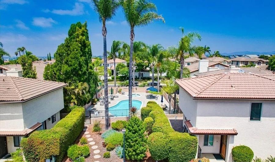 2773 Vista Del Oro, Carlsbad, CA 92009 - 3 Beds, 3 Bath