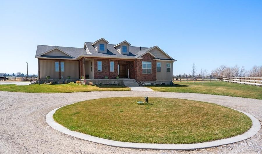 431 W 300 N, Blackfoot, ID 83221 - 5 Beds, 4 Bath