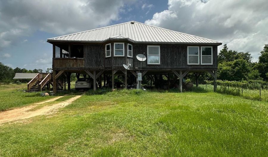 4360 Thirty Fifth St, Bay St. Louis, MS 39520 - 2 Beds, 2 Bath