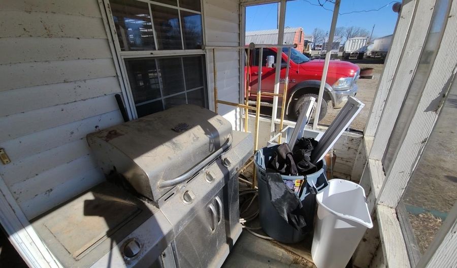 405 Amagon St, Amagon, AR 72005 - 4 Beds, 2 Bath