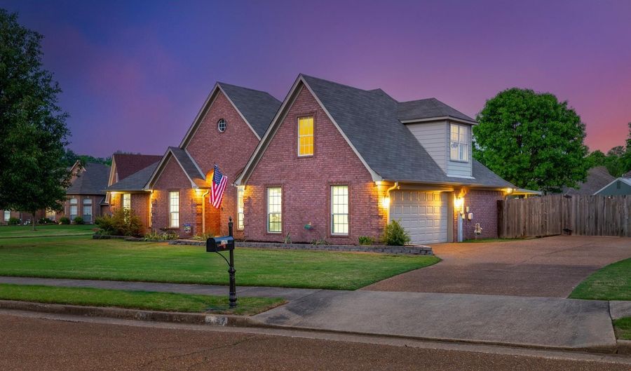 5152 CREEK Cv, Bartlett, TN 38002 - 4 Beds, 2 Bath