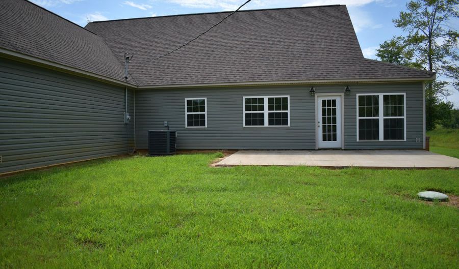 1002 Robins Ln, Blue Springs, MS 38826 - 3 Beds, 2 Bath