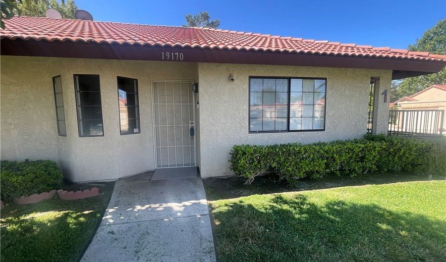19170 Palo Verde Dr, Apple Valley, CA 92308 - 2 Beds, 2 Bath